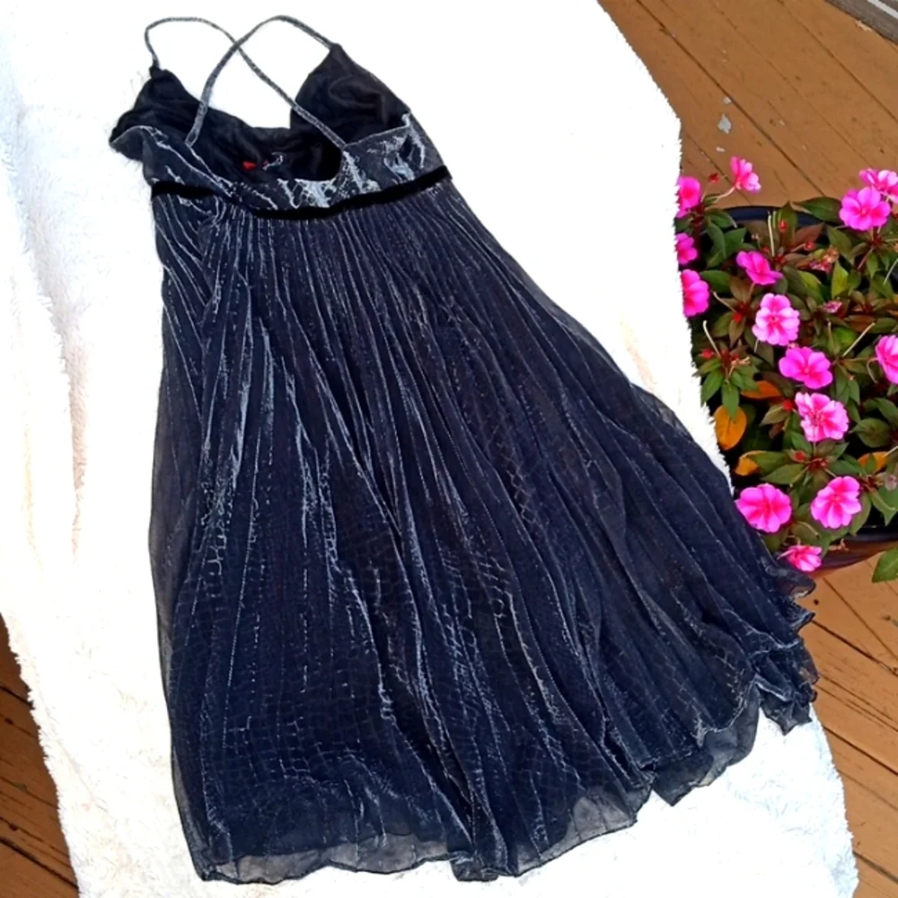 Afterlife Dress - Picture 3 of 6